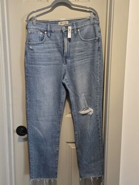 Madewell Faded Light Blue Straight-Leg Jeans with Knee Distress